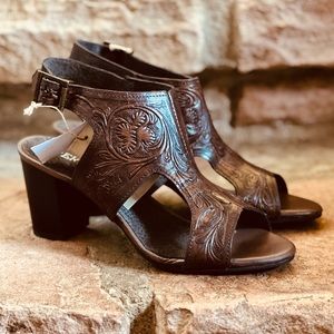 Tooled Heels size 9 NWT